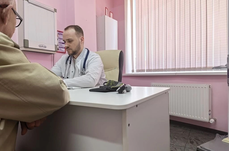 Прием (осмотр, консультация с лечением не более 90 дней) кардиолога, первичный